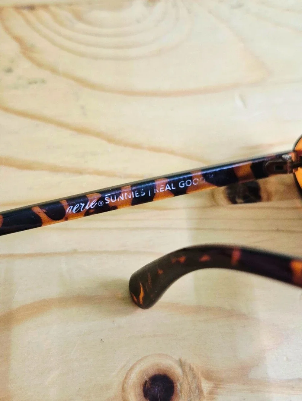 Bundle of 2 American Eagle Oval Sunglasses - Tortoise Shell & Clear Tan